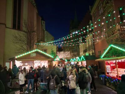 Jedes Jahr auf dem Weihnachtsmarkt n Freiburg: Crêpes und Apéro